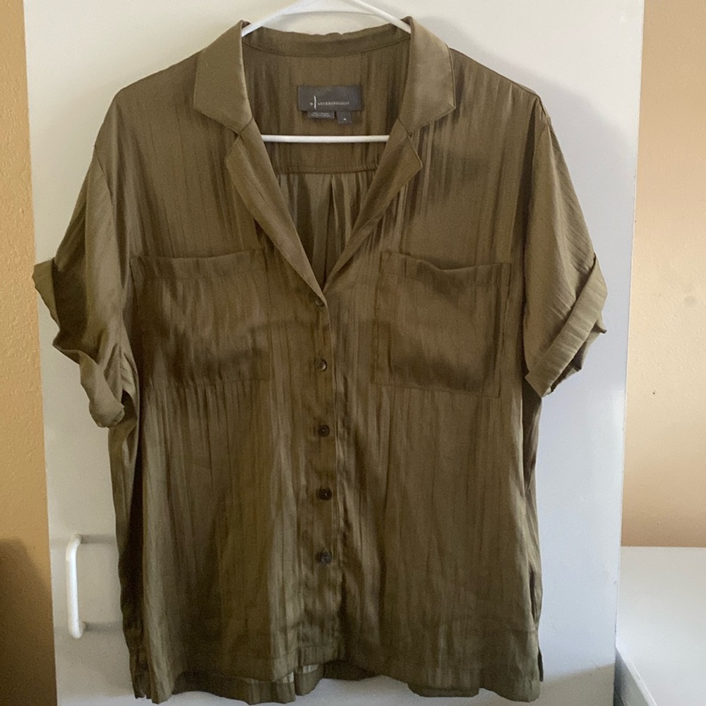 Anthropologie size medium Olive green two pocket collared blouse